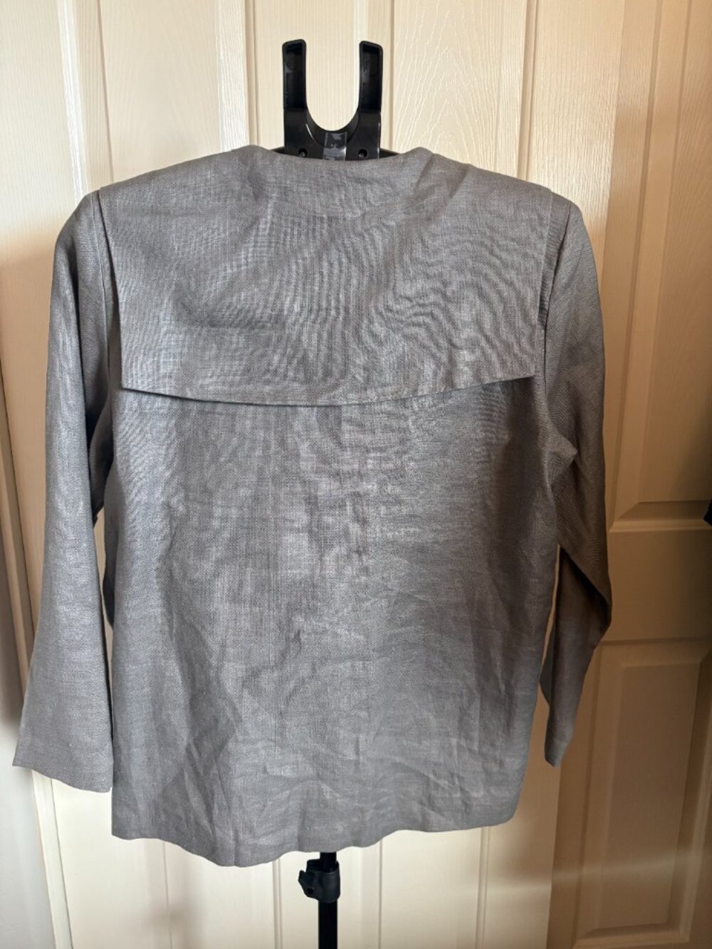 Linen Unstructured Jacket Button Front - Picture 2 of 6